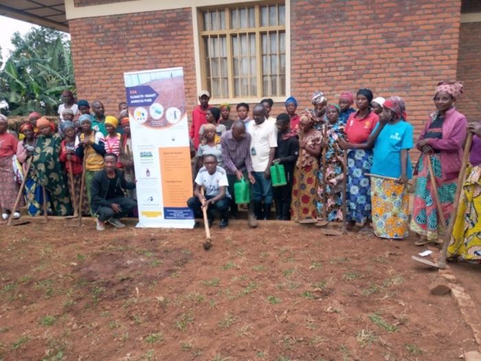 Ongoing training of farmers at Murangi Farm